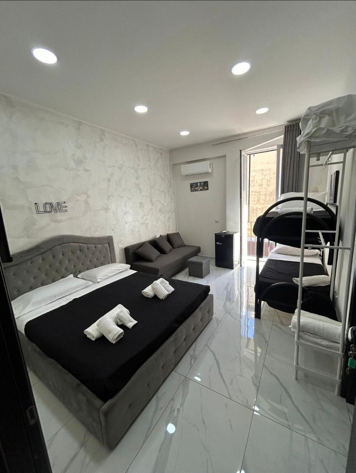 Апартаменты Terrazza Luxury Valentino Неаполь Экстерьер фото